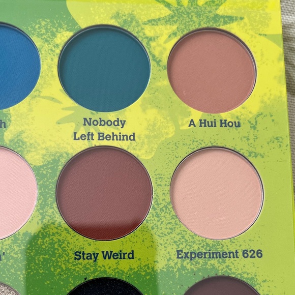 NEW! Stitch Eyeshadow Palette - Picture 6 of 16